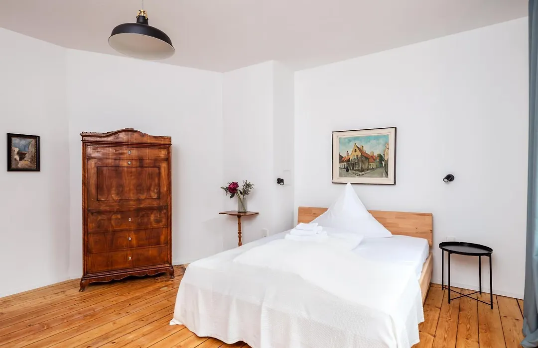 Künstlerzimmer im Kulturhaus Häselburg-1